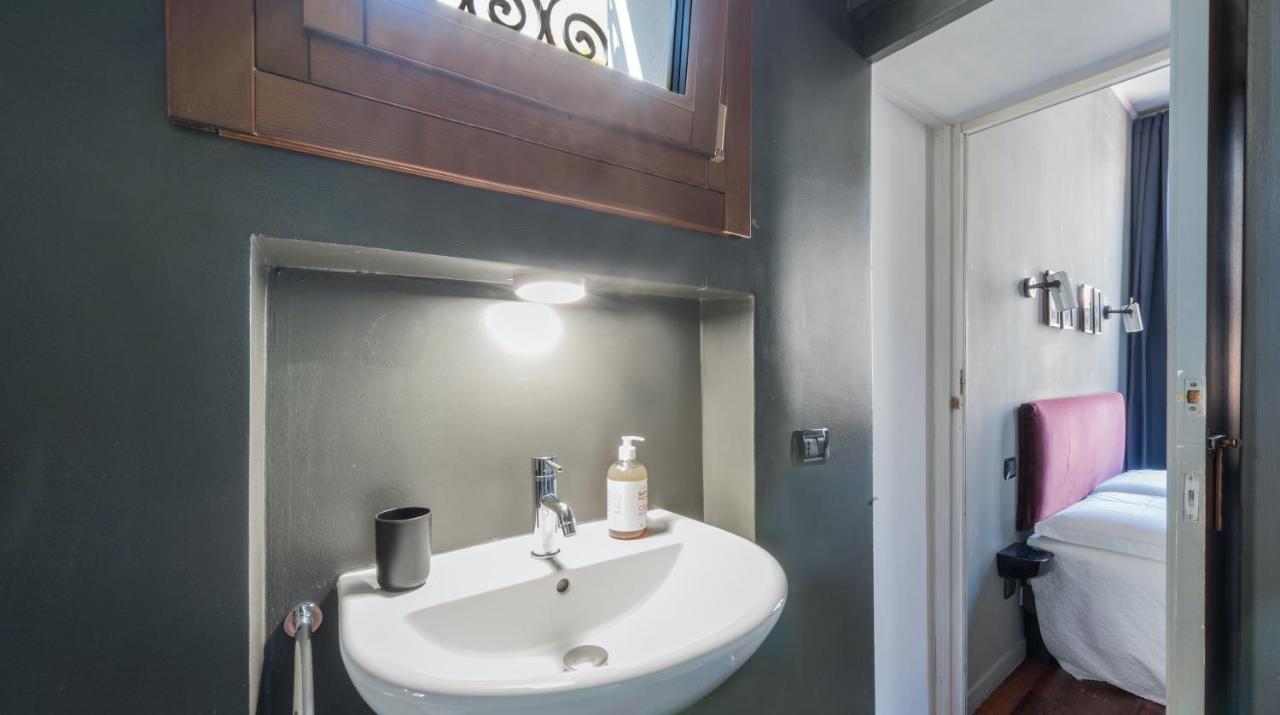 Stylish Renovated Apartment In The Heart Of The City Venedig Exteriör bild